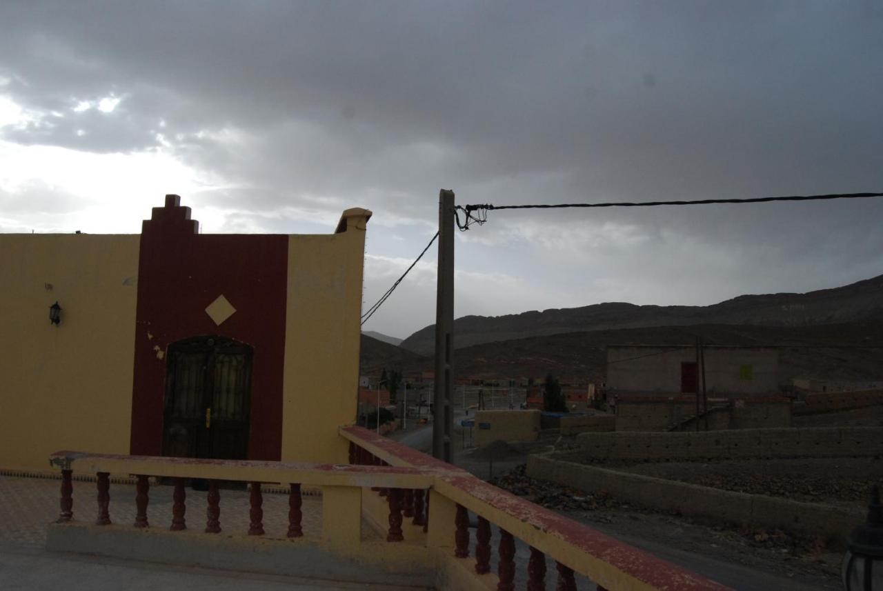 Auberge Tafilalt Bouzmou Imilchil Exterior foto
